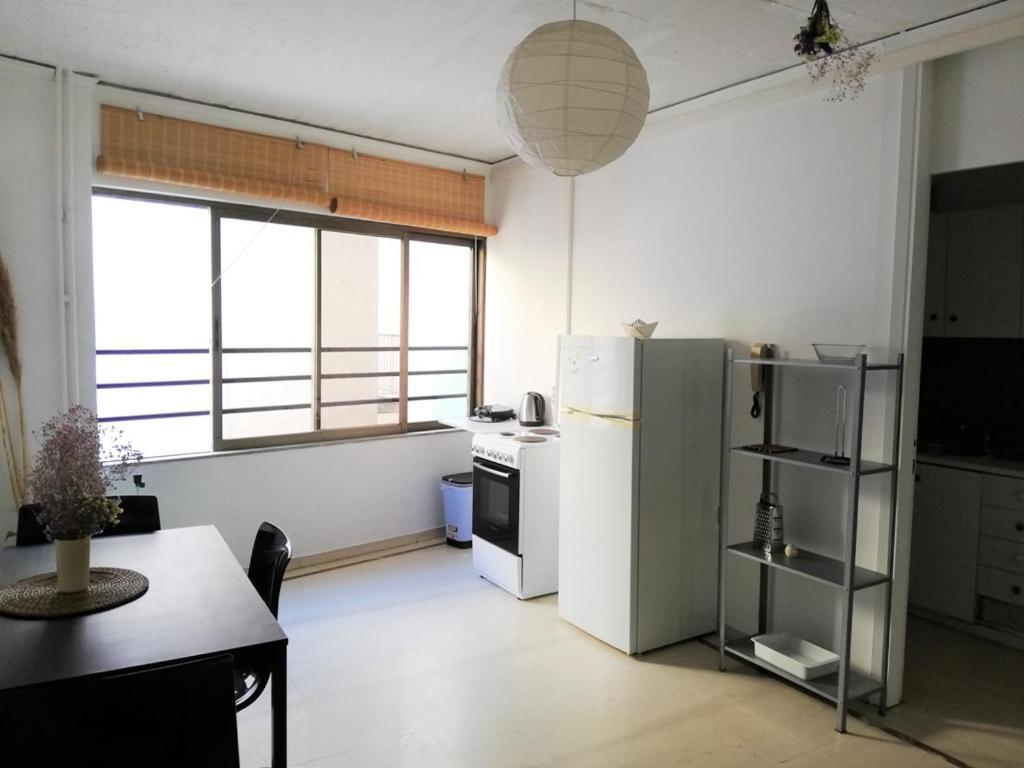 5Th Floor Apartment With Balcony Атина Екстериор снимка