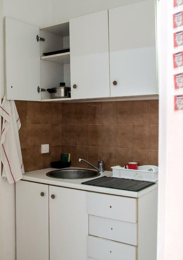 5Th Floor Apartment With Balcony Атина Екстериор снимка